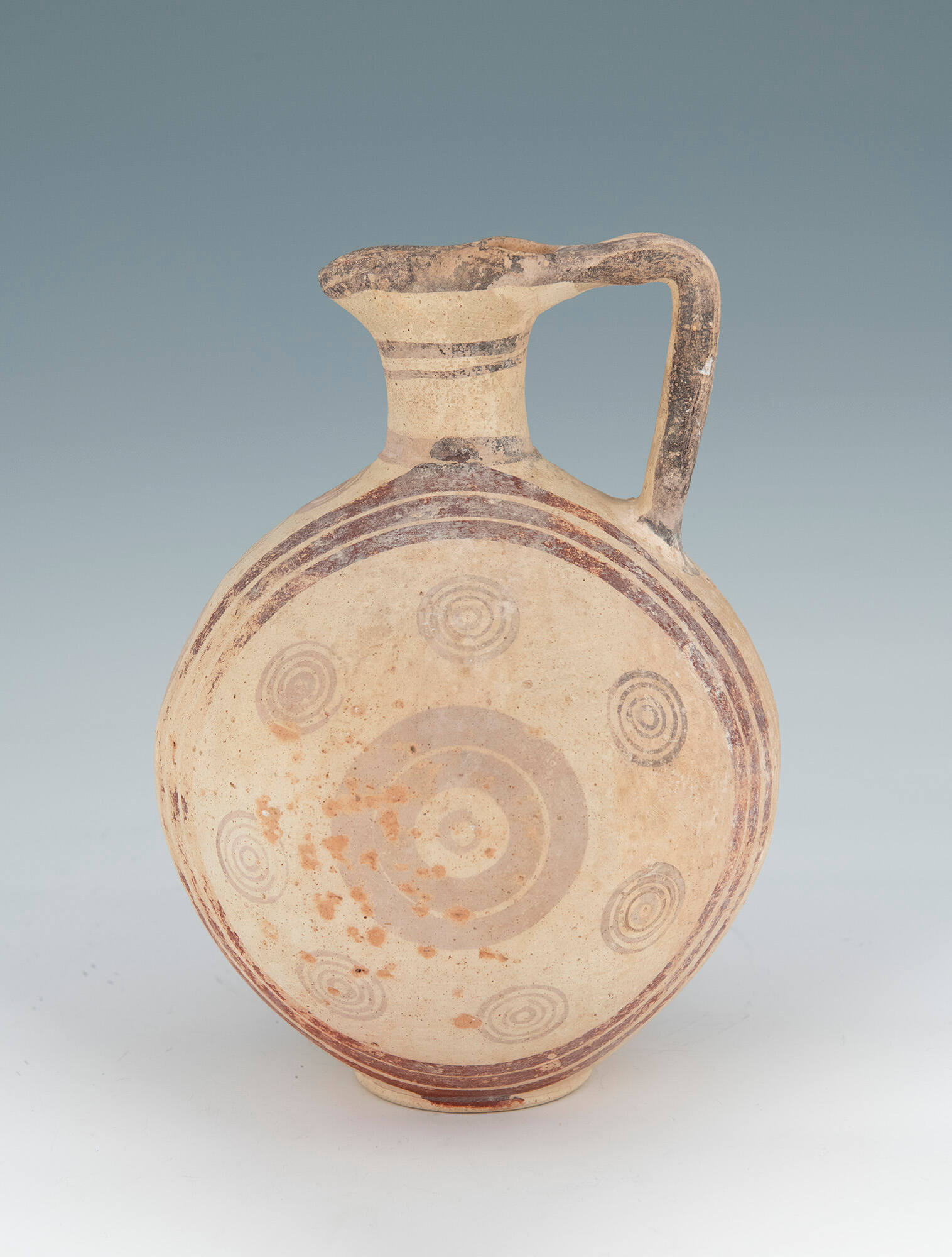 Oinochoe (pitcher)