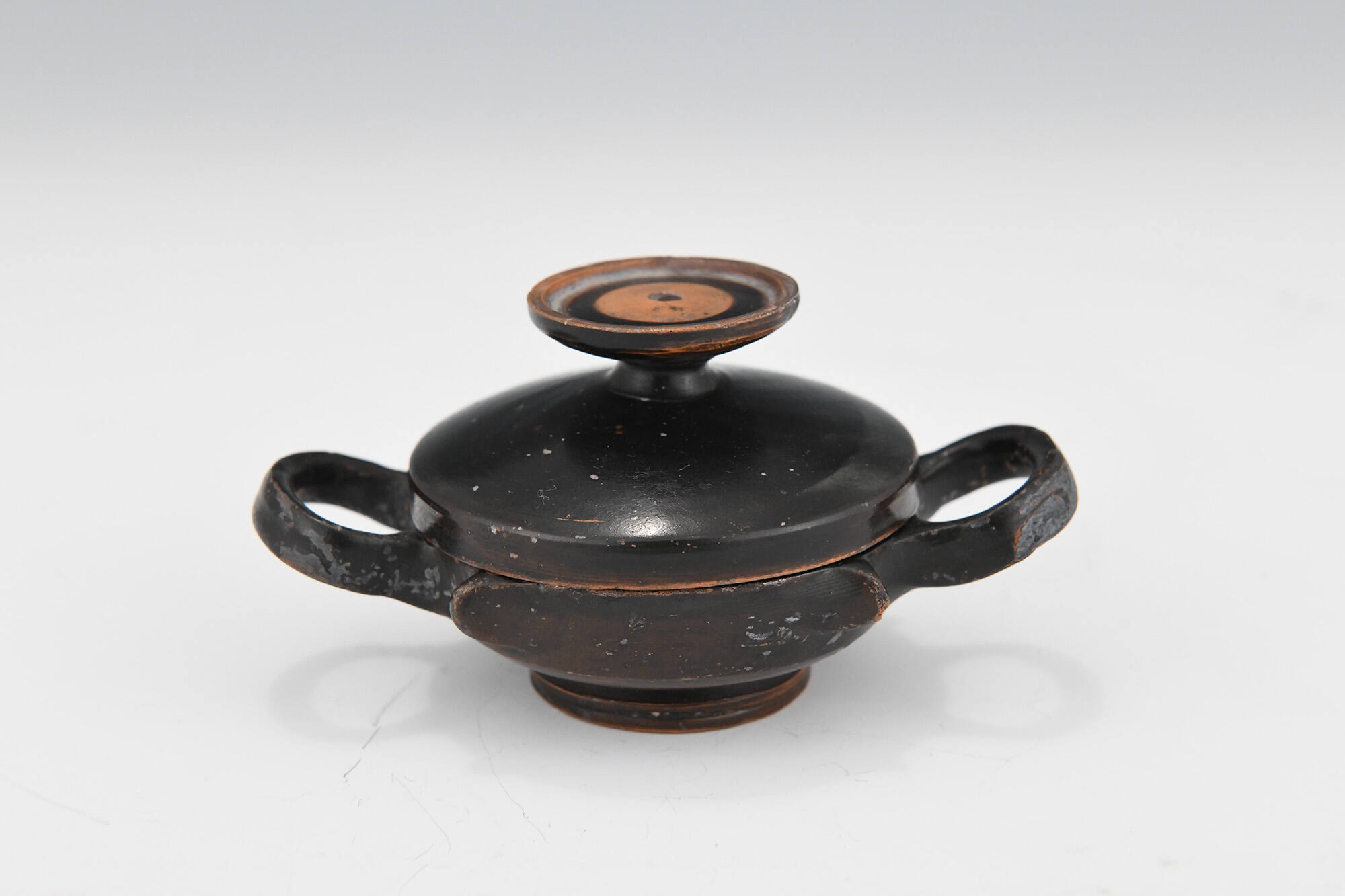 Attic Black-Gloss Lekanis (cosmetic jar)